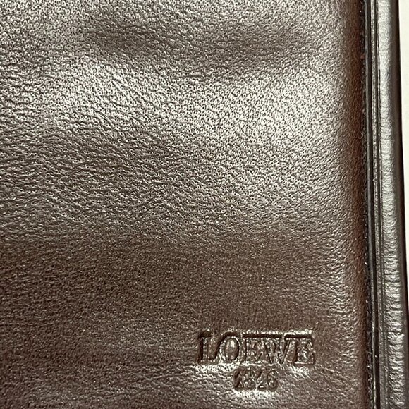 Loewe Men's Dark Brown Nappy Lambskin Long Bifold Wallet - Preowned - Picture 11 of 12
